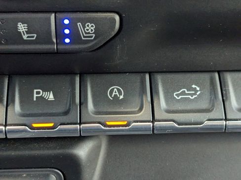 Certified 2021 Chevrolet Silverado 1500 LTZ w/ LTZ Convenience Package II image 29