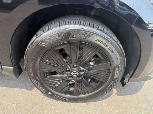 Used 2025 Nissan Murano SV AWD/4WD image 33