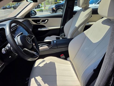 Used 2025 Mercedes-Benz E 350 Sedan image 15