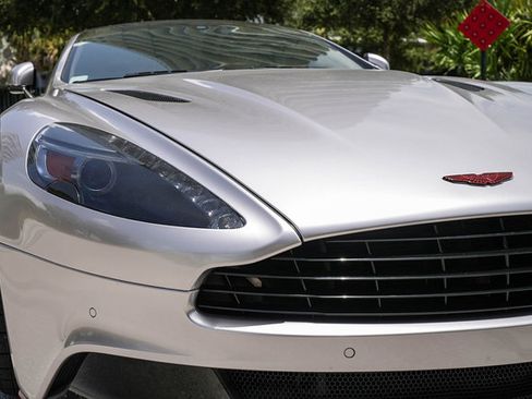 Used 2014 Aston Martin Vanquish Volante RWD image 74