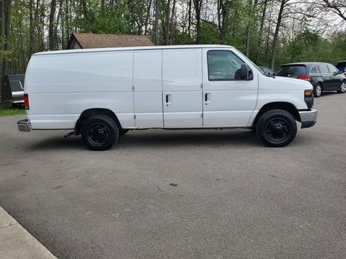 Used 2014 Ford E-150 and Econoline 150 Extended w/ Interior Upgrade Package image 7