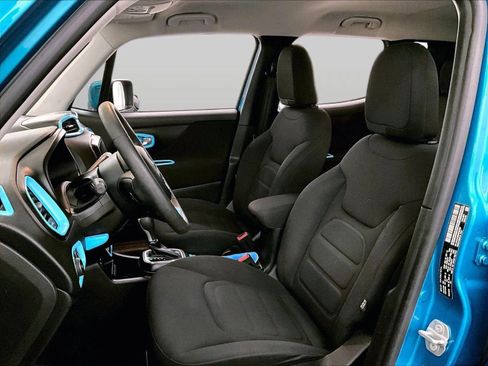 Used 2021 Jeep Renegade Latitude image 24