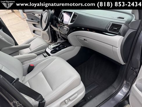 Used 2016 Honda Pilot Touring image 39