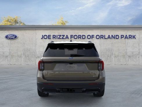 New 2026 Ford Explorer ST-Line w/ ST-Line Street Pack AWD/4WD image 5