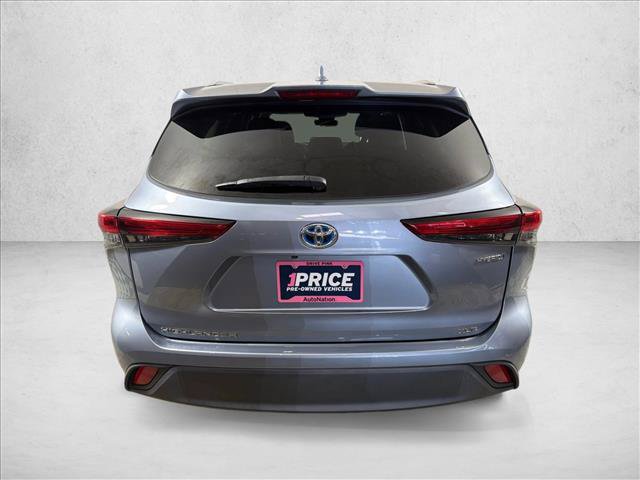 Used 2022 Toyota Highlander XLE FWD image 5