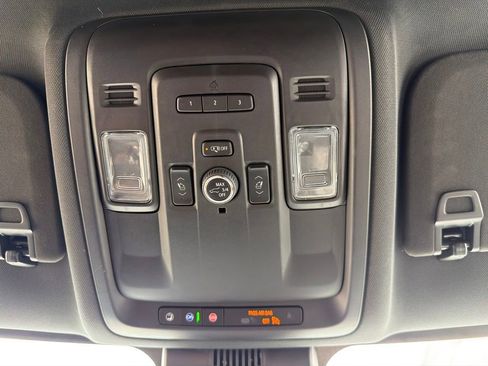 Used 2024 Chevrolet Tahoe Z71 w/ Z71 Off-Road Package AWD/4WD image 23