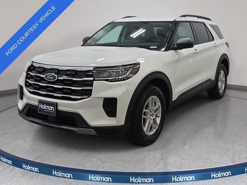 Used 2026 Ford Explorer Active AWD/4WD image 1