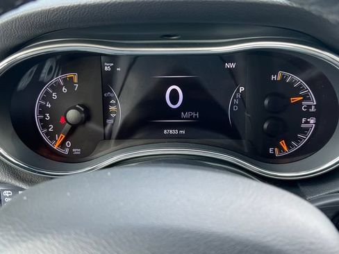 Used 2020 Jeep Grand Cherokee Limited AWD/4WD image 21