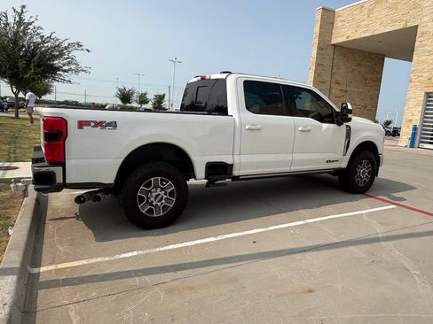 Used 2023 Ford F250 Lariat w/ Lariat Ultimate Package AWD/4WD image 6