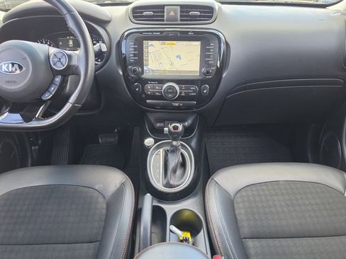 Used 2018 Kia Soul ! w/ Tech Package FWD image 25
