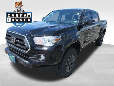 Used 2023 Toyota Tacoma SR5 w/ Technology Package AWD/4WD image 1