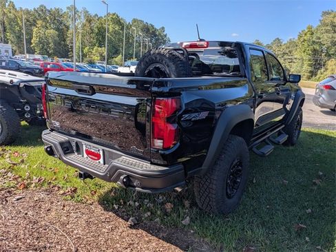 New 2025 Chevrolet Colorado ZR2 w/ ZR2 Bison Edition image 2