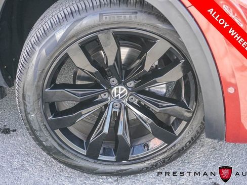 Used 2022 Volkswagen Atlas SEL Premium image 12