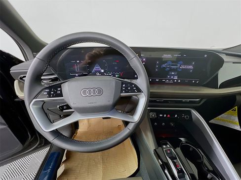 New 2025 Audi Q5 Premium Plus image 25