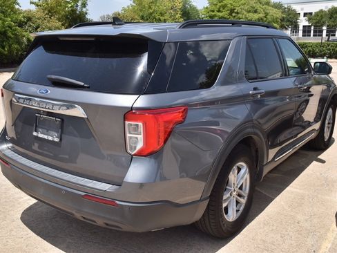Used 2021 Ford Explorer XLT RWD image 5