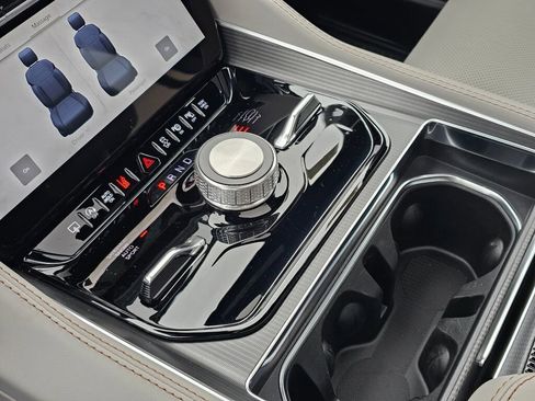 New 2026 Jeep Grand Wagoneer Summit image 26