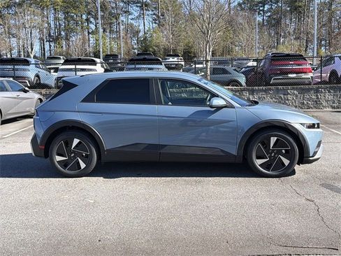 New 2026 Hyundai Ioniq 5 SEL image 8