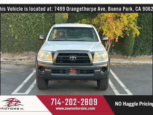 Used 2005 Toyota Tacoma PreRunner RWD image 3