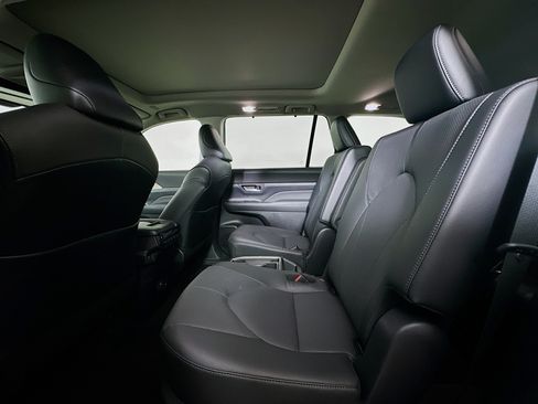 Used 2026 Toyota Grand Highlander FWD image 28