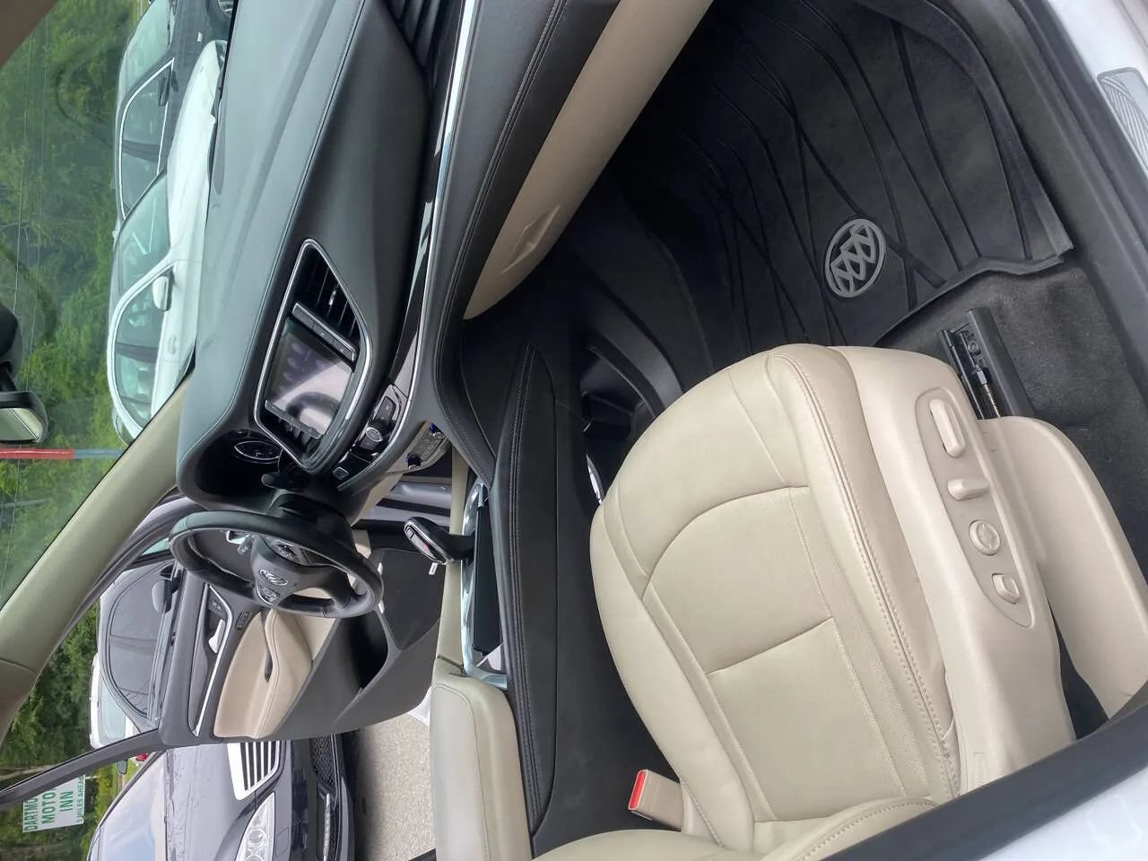 Used 2020 Buick Enclave Premium w/ Sun and Sites Package AWD/4WD image 27