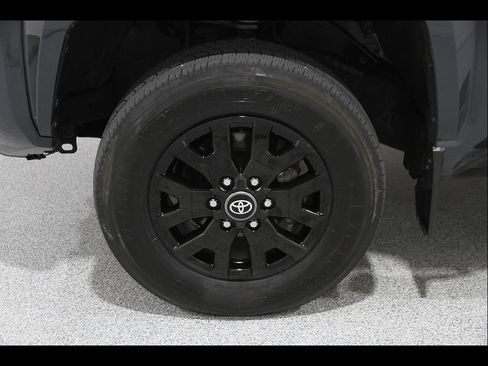 Used 2024 Toyota Tacoma SR AWD/4WD image 21