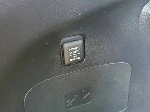 Used 2018 Honda Pilot EX image 9