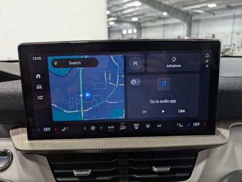 Used 2025 Ford Explorer Active image 25