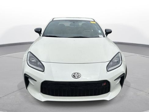 Used 2022 Toyota GR86 Premium RWD image 3