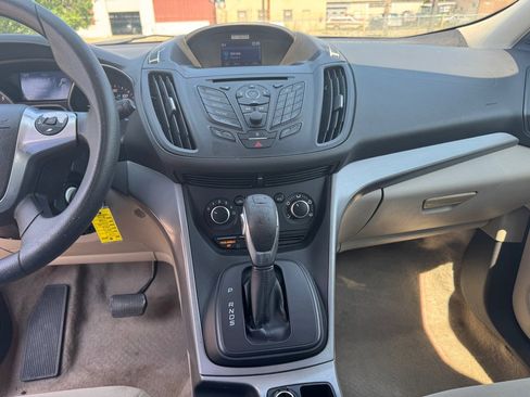 Used 2015 Ford Escape SE image 14
