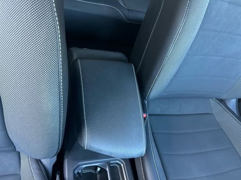 Certified 2023 Volkswagen Taos SE image 40