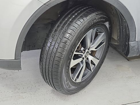 Used 2018 Toyota RAV4 XLE image 32