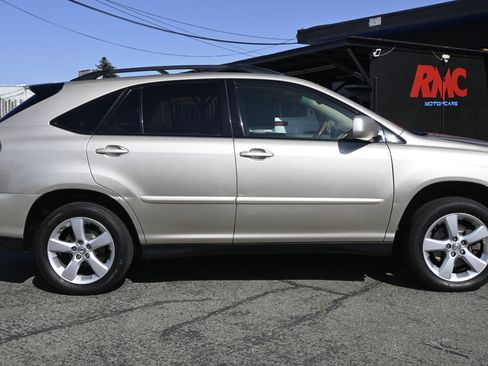 Used 2005 Lexus RX 330 AWD image 3