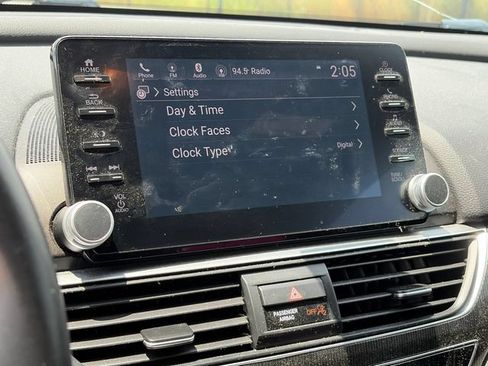 Used 2018 Honda Accord Sport image 19