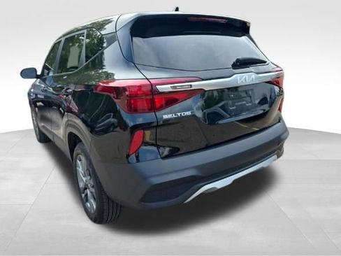 Used 2023 Kia Seltos LX AWD/4WD image 7