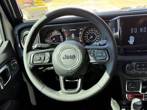 New 2026 Jeep Wrangler Unlimited Rubicon AWD/4WD image 19