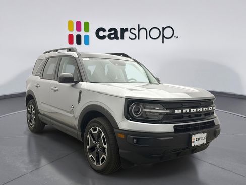 Used 2023 Ford Bronco Sport Outer Banks w/ Tech Package AWD/4WD image 7