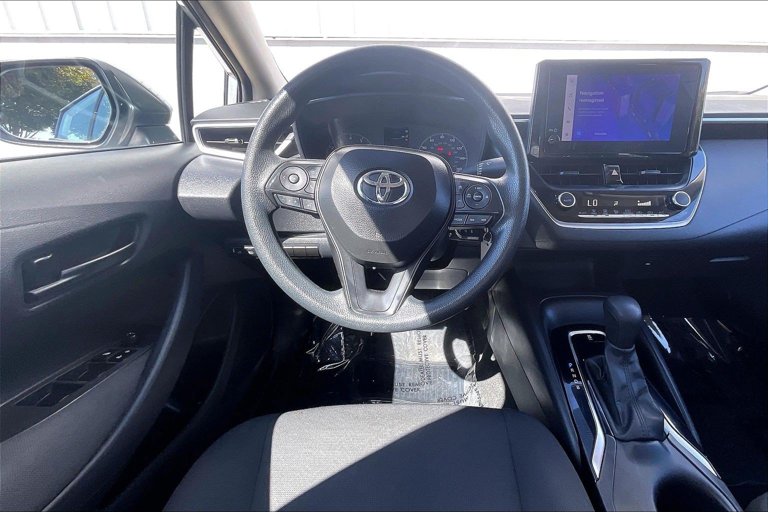 Used 2024 Toyota Corolla LE FWD image 6