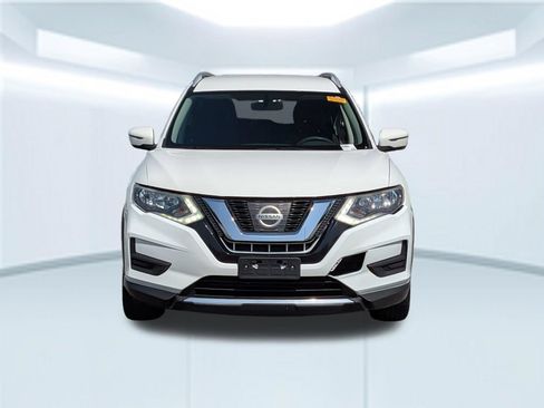 Used 2017 Nissan Rogue SV AWD/4WD image 12