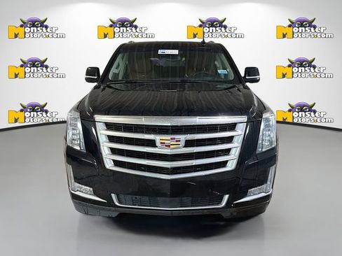 Used 2017 Cadillac Escalade Premium Luxury image 2