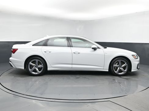 Used 2024 Audi A6 Premium Plus image 3
