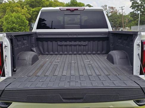 Used 2024 GMC Sierra 2500 Denali w/ Denali Reserve Package AWD/4WD image 48