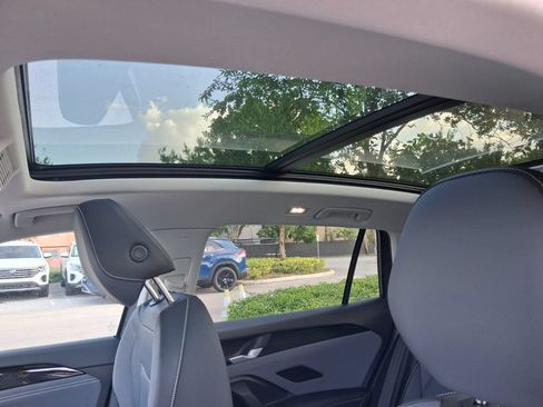 New 2026 Volkswagen Tiguan SE FWD image 8