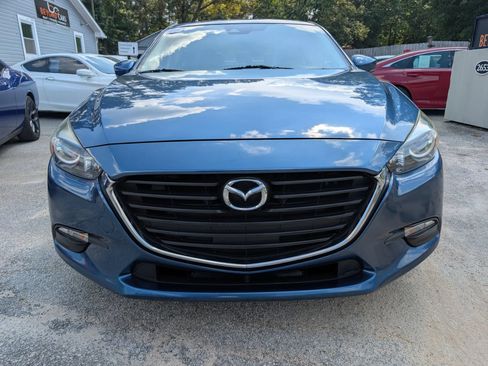 Used 2018 MAZDA MAZDA3 Touring FWD image 2