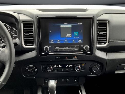 Used 2024 Nissan Frontier SL w/ Technology Package AWD/4WD image 10
