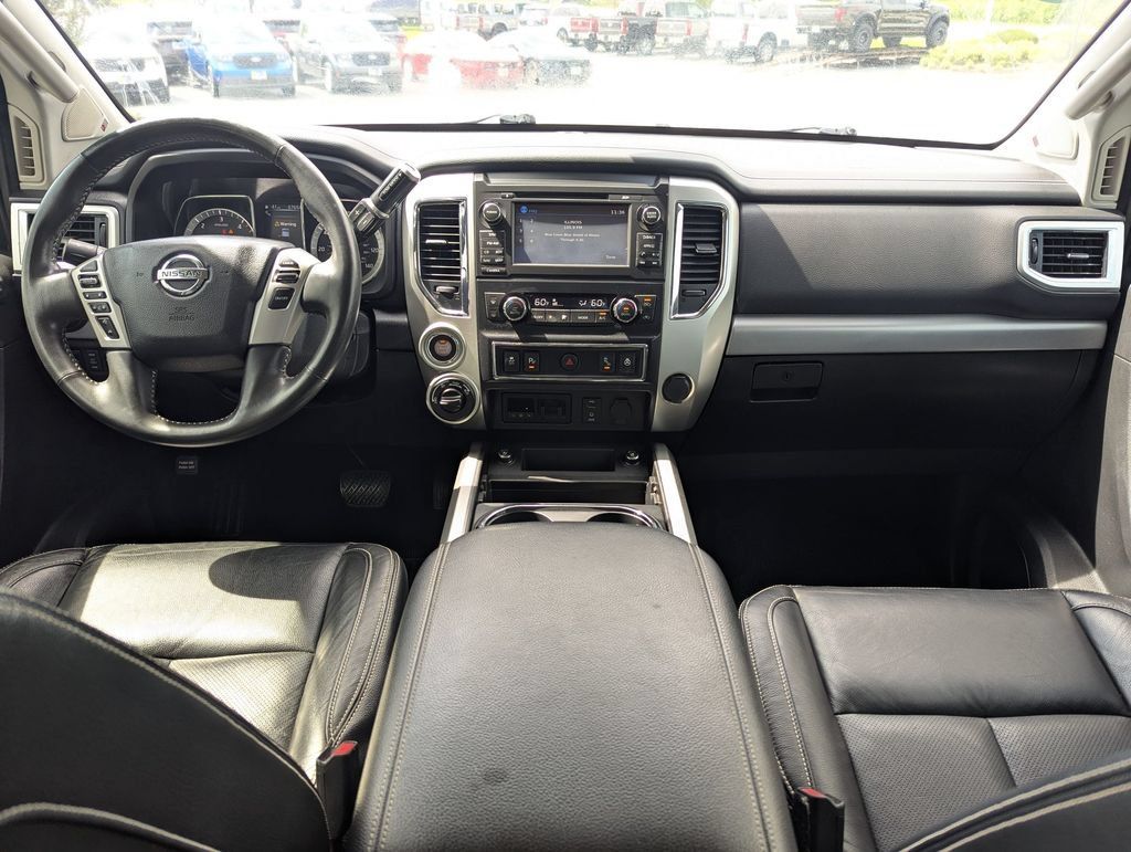 Used 2018 Nissan Titan PRO-4X w/ Pro-4x Convenience Package AWD/4WD image 24