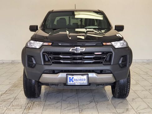 Used 2023 Chevrolet Colorado Trail Boss AWD/4WD image 2