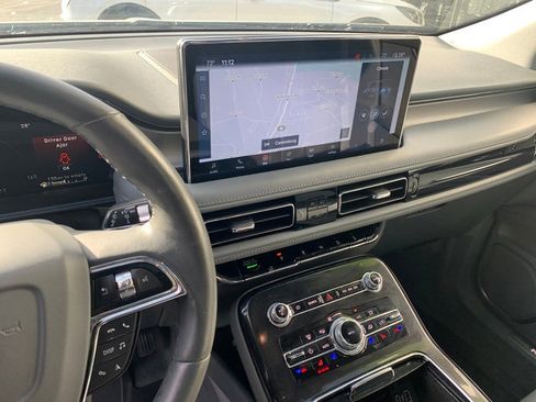 Certified 2023 Lincoln Nautilus Reserve w/ Monochromatic Package image 22