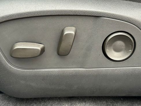 New 2026 Chevrolet Equinox EV LT image 22