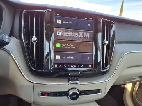 Certified 2024 Volvo XC60 B5 Plus w/ Protection Package Premier image 25