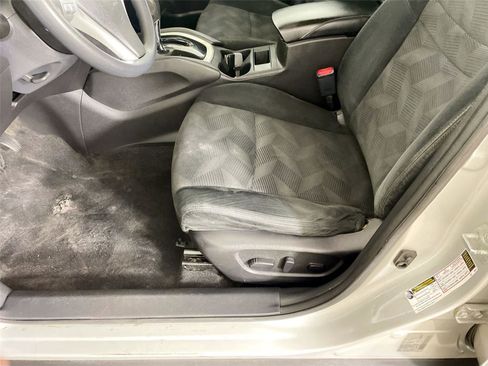 Used 2014 Nissan Rogue SV image 20